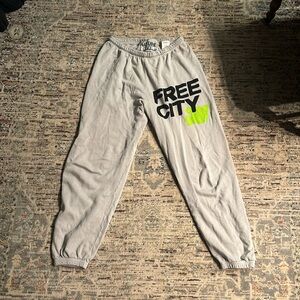 Freecity sweatpants